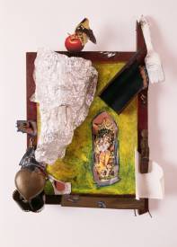 Sylvain ZABETH - 1989 'La face froissée' torchon de cuisine tendu sur cadre bois, collage papier et assemblage d'objets divers, peinture acrylique 57x40cm.jpg
