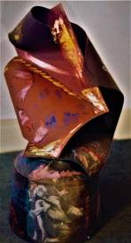 Sylvain ZABETH - 4)1988 New-York usa 'L'elevation de Marie Madeleine' Pot de fleur plastique et peinture acrylique, collage papier, craie et pastel 65x40 cm.jpg
