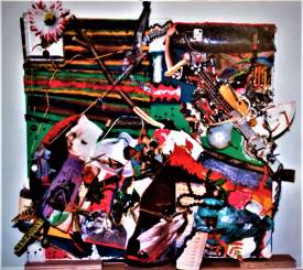 Sylvain ZABETH - 1985  New-York usa'sans titre' Collage photo avec accumulation d'objets divers sur support bois, peinture acrylique  47x48cm.jpg